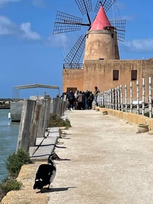 Luxury Sea House Apartment Trapani Bagian luar foto