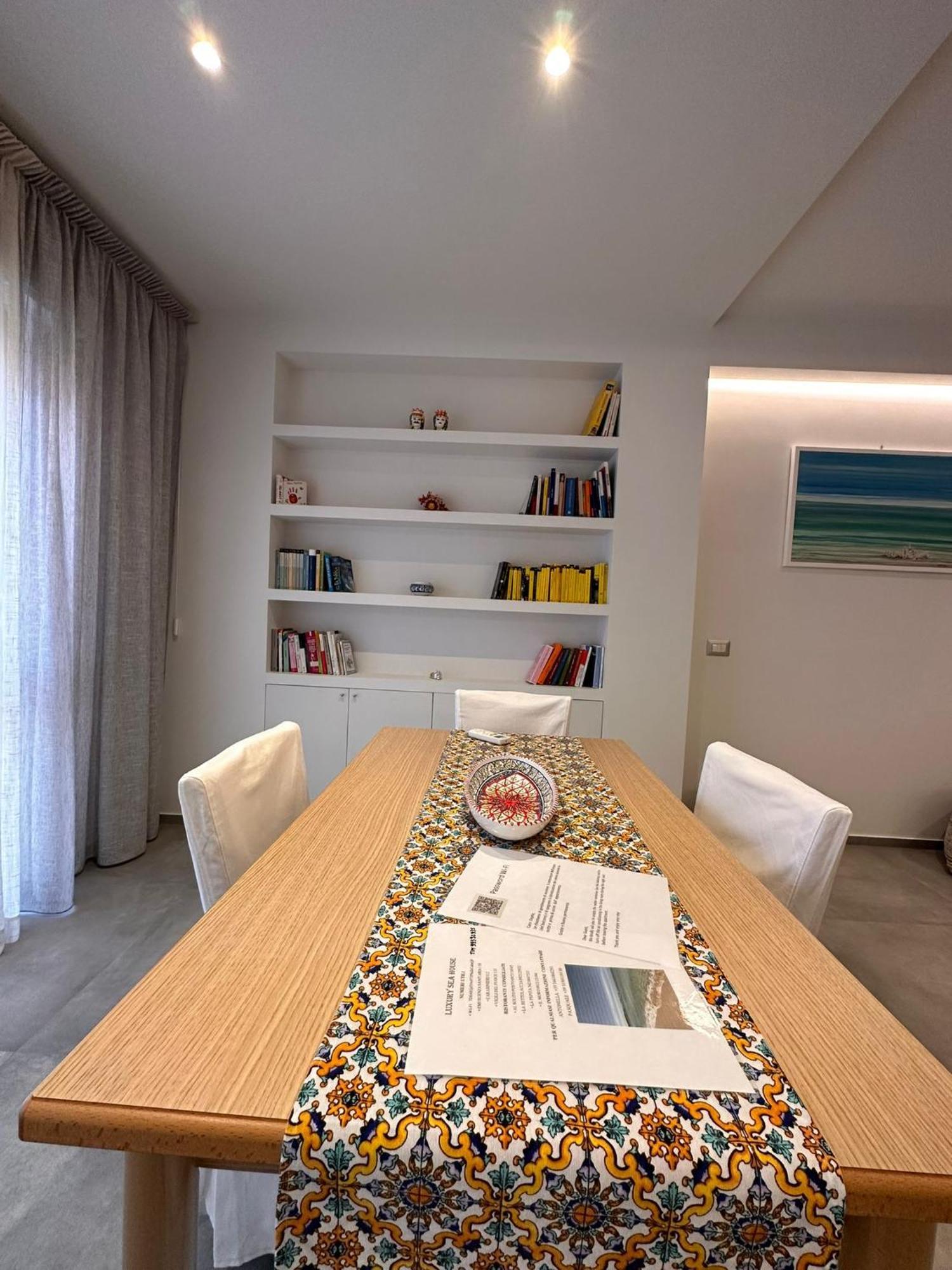 Luxury Sea House Apartment Trapani Bagian luar foto