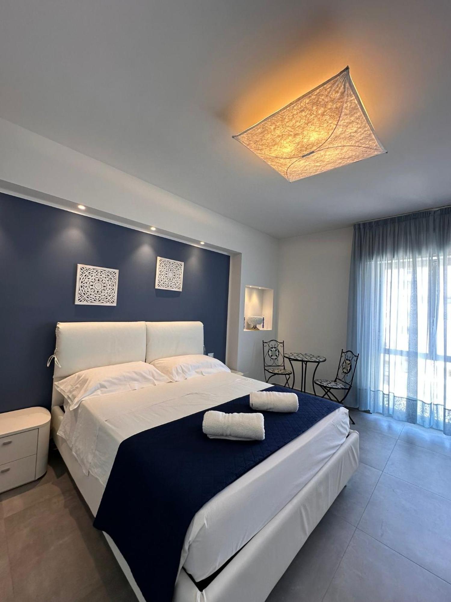 Luxury Sea House Apartment Trapani Bagian luar foto