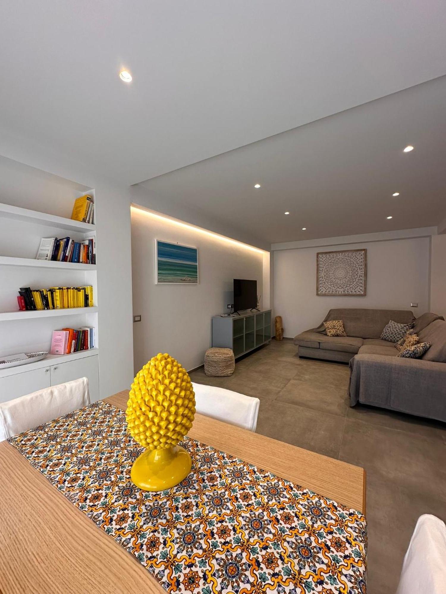 Luxury Sea House Apartment Trapani Bagian luar foto